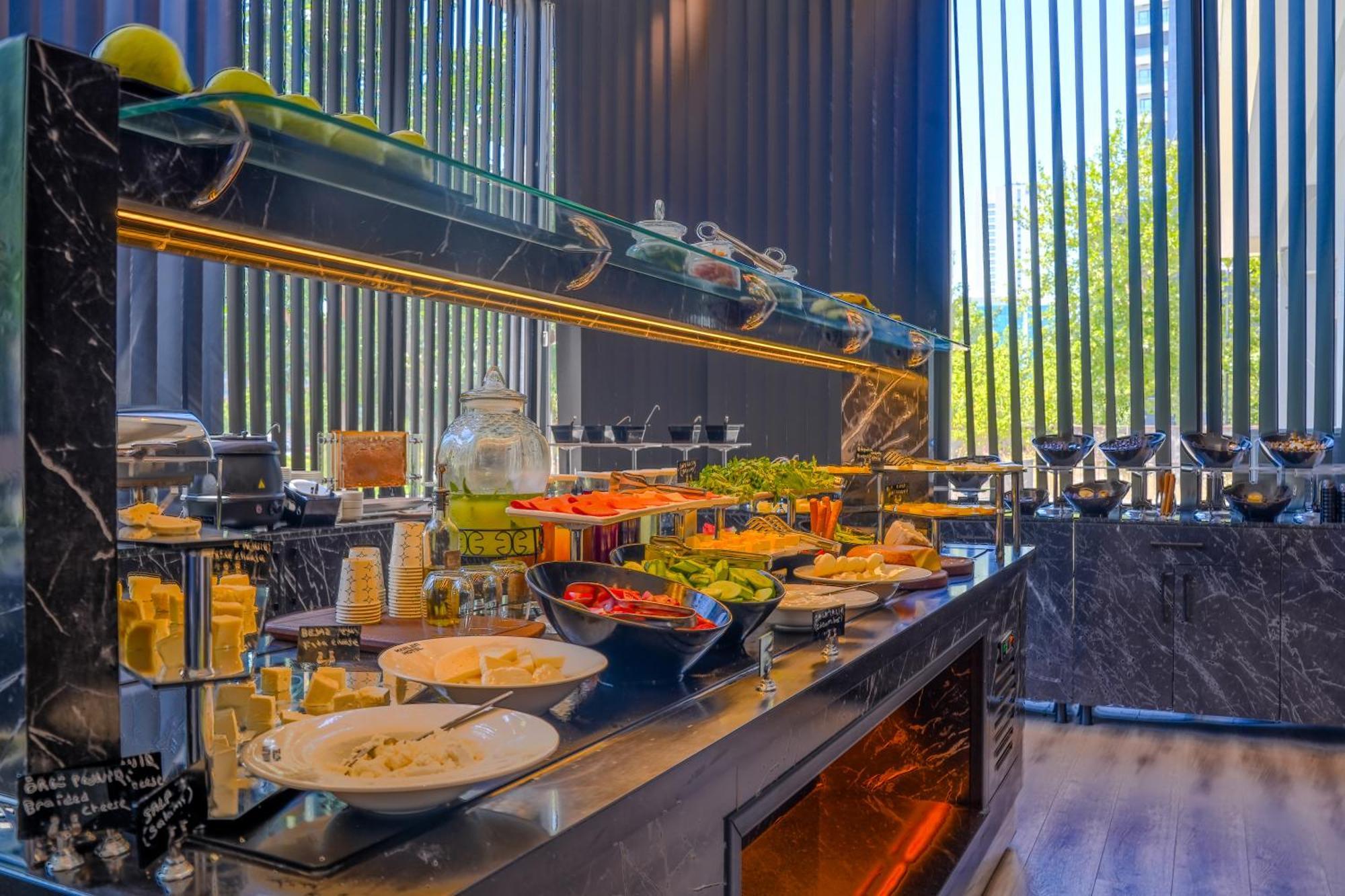 Marlen Hotel Bayrakli İzmir Ngoại thất bức ảnh