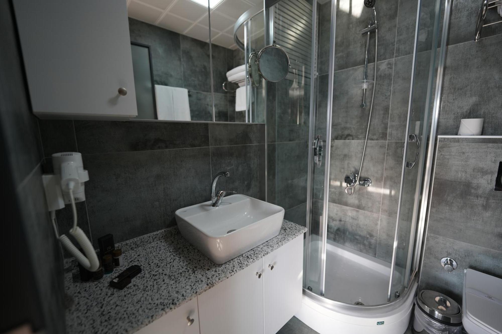 Marlen Hotel Bayrakli İzmir Ngoại thất bức ảnh